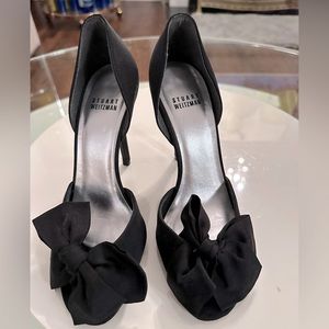 Brand New Stuart Whitman satin pumps with bows